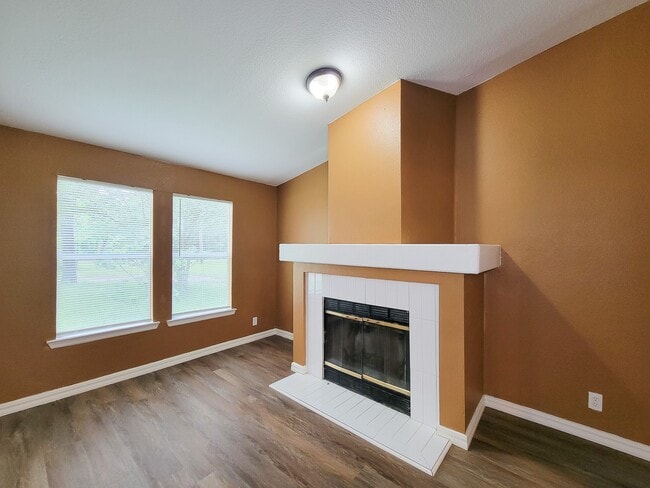 Building Photo - 20272 Forest Woods Ln