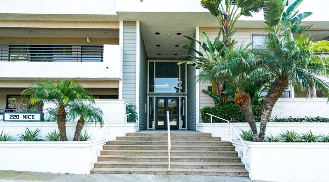 220 Nice Ln Unidad 206