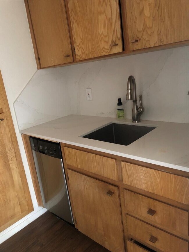 Photo - 4701 Red River St Unit 101