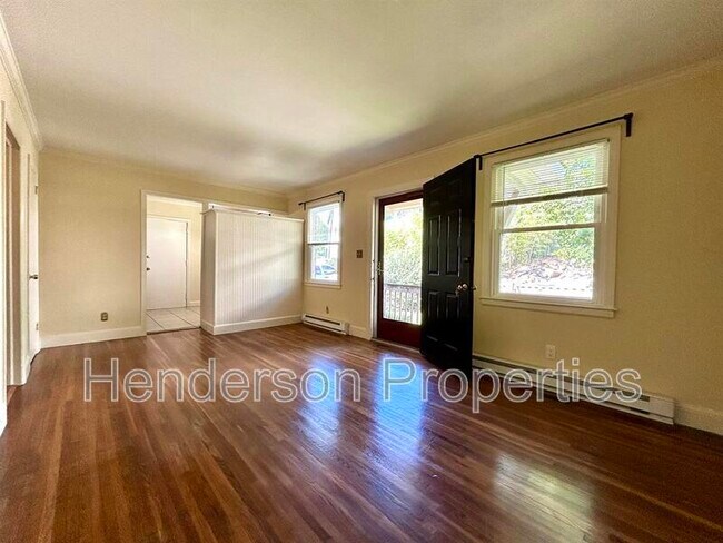Photo - 1526 Landis Ave
