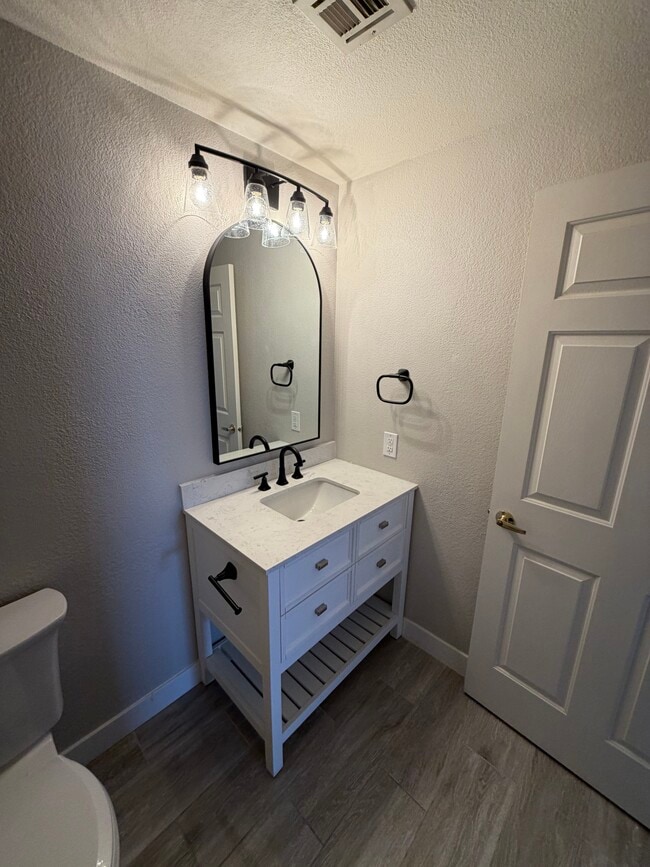 2nd bathroom - 231 W Horizon Ridge Pky Unit 2311