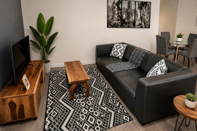 Photo - 570 Bay St. Unit SI ID1580608P