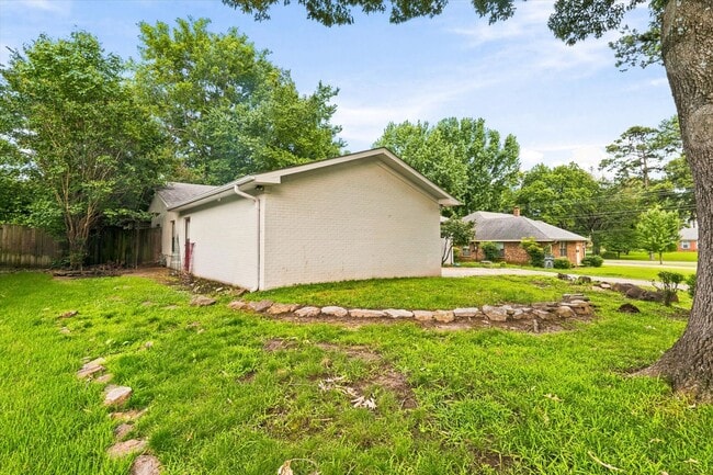 Photo - 4-BED, 2-BATH ALL-BRICK HOME NEAR JONESBORO COUNTRY CLUB!