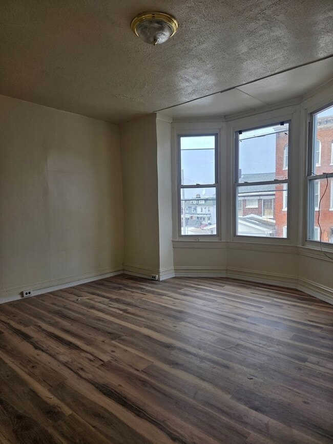 Photo - 654 Chestnut St Unidad 654 CHESTNUT STREET 2FL.