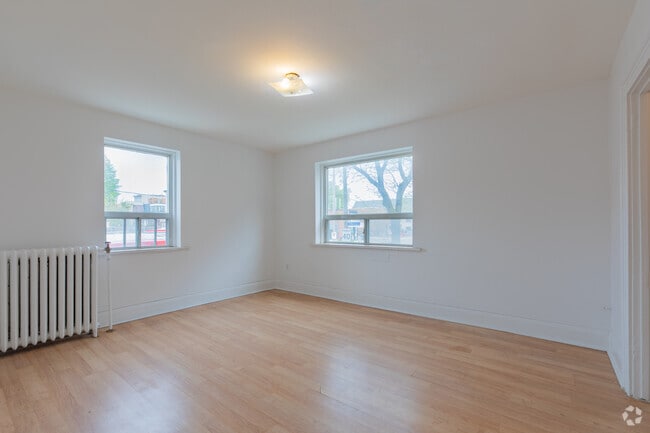 1BR, 1BA - 650SF - Living Room