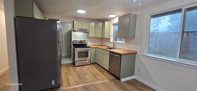 Photo - Updated 2 bedroom with a bonus room