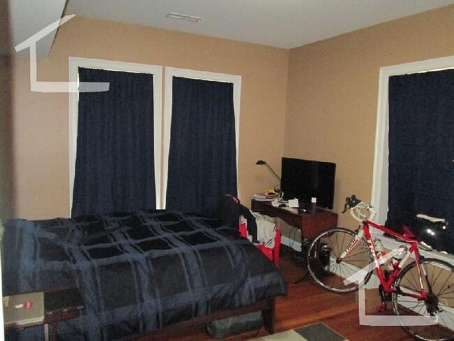 Photo - HUge 4 bed in Brookline