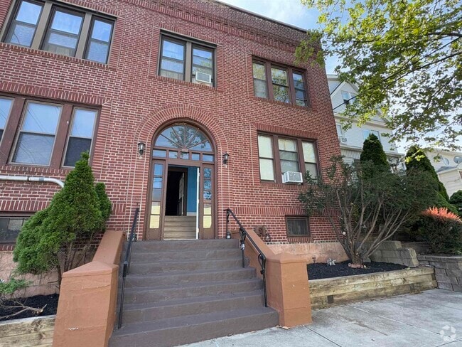 Building Photo - 452 Ave E Rental