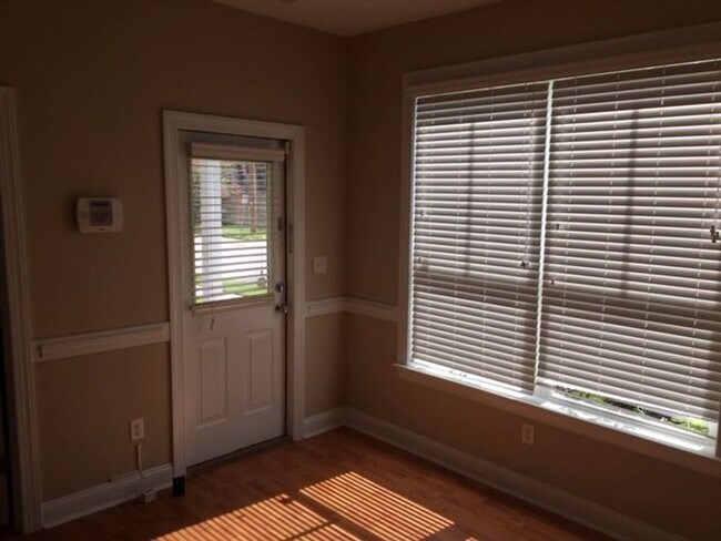 Photo - 836 E Anderson St Unidad B