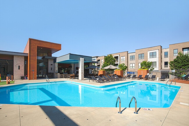 Piscina - Tuller Flats