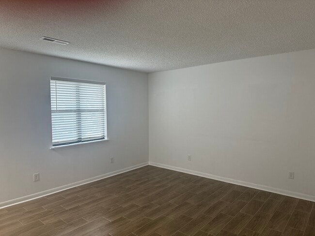 244 Luden Dr