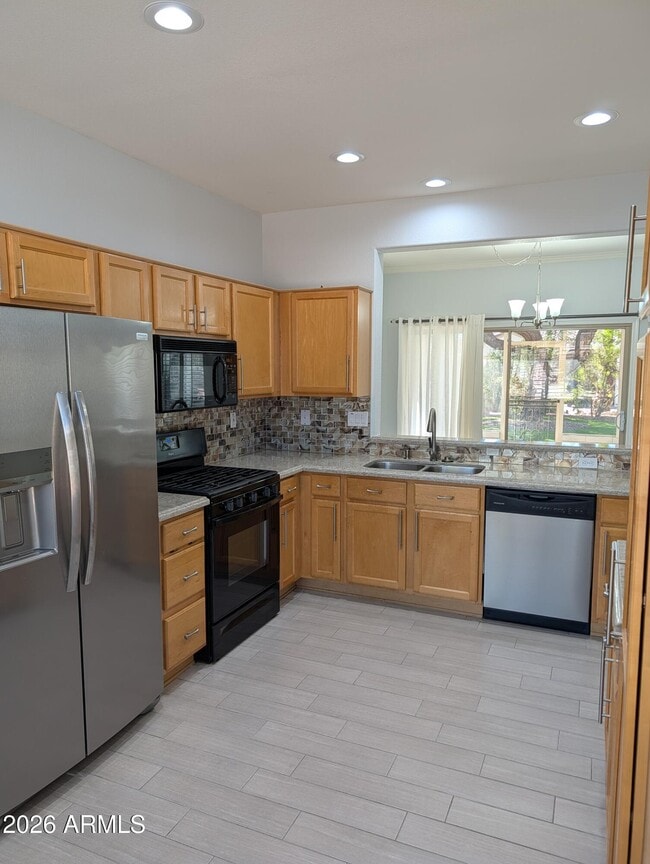 16225 W Tapatio Dr