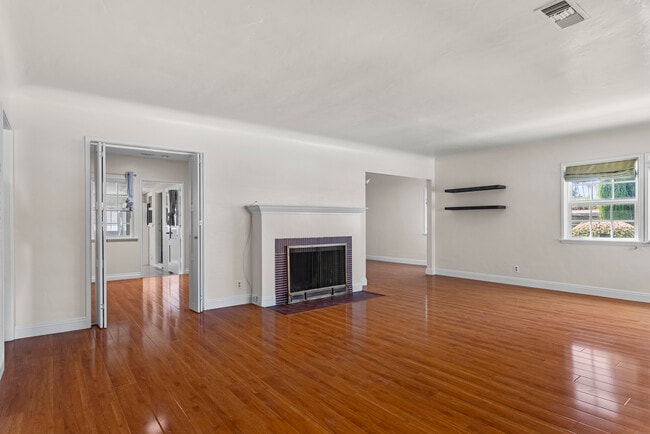 550 Clement Dr