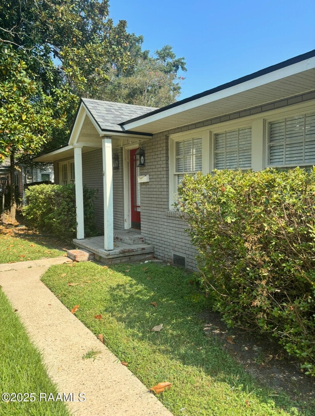 Photo - 121 Oak Crest Dr