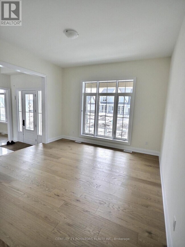 Photo - 120 Pearsall Pl