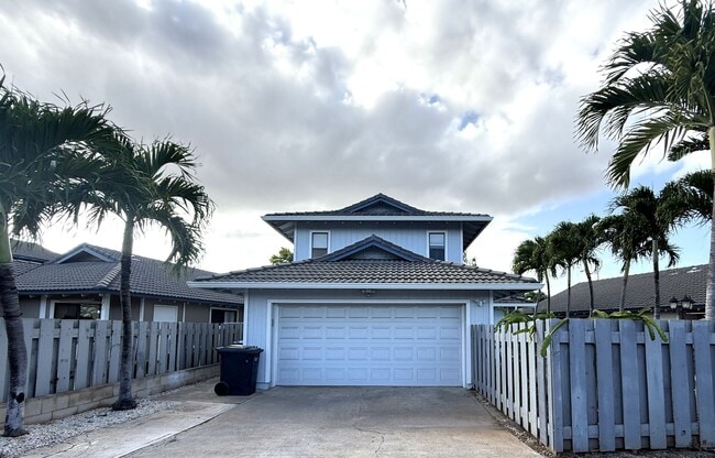 Building Photo - MALANAI IN KAPOLEI - 3 BDRM/2.5 BATH/ENCLOSED GARAGE