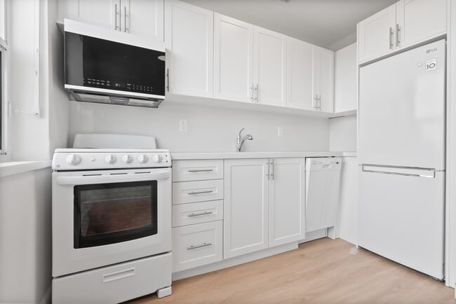 Photo - 1017 Woodbine