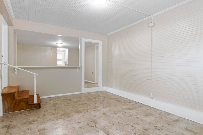 Photo - 344 35th St S Unit 344 35th St S Downstairs  A (1)