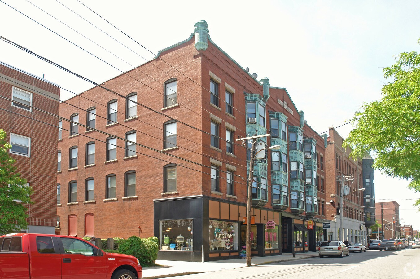 Photo - 62-70 E Pearl St Apartments