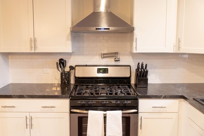 Photo - 6204 E 10th Ave