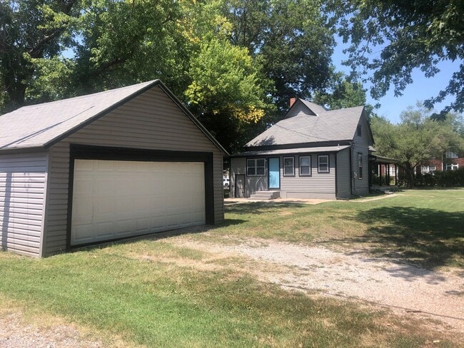 Photo - Coming soon! 3 Bedroom 1.5 Bathroom home with a 2 car garage for rent in Winfield!