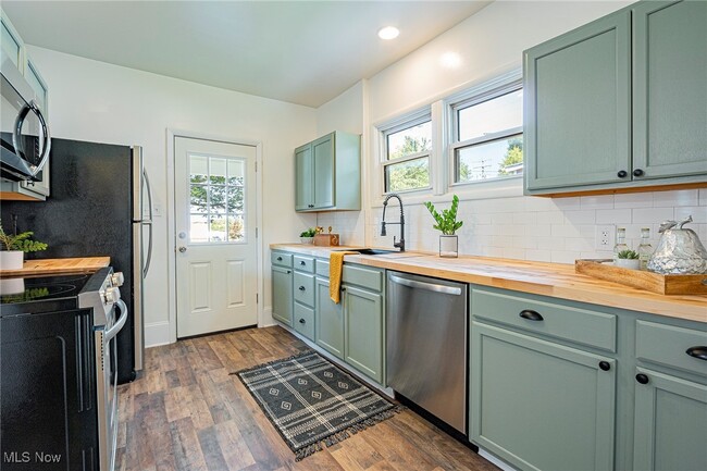 Photo - 46 Verdun Dr