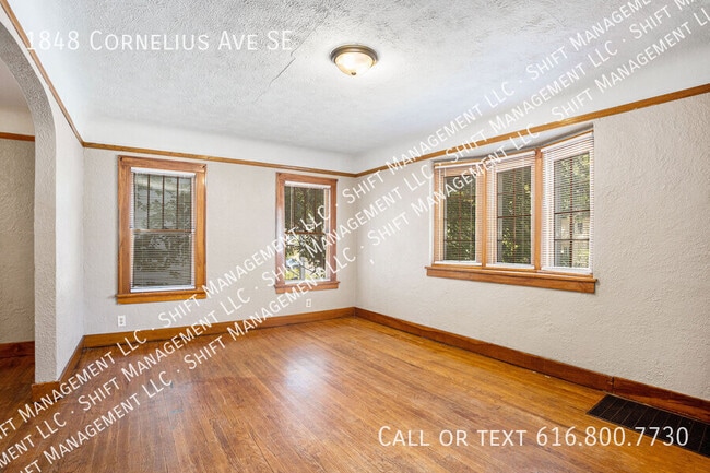 Photo - 1848 Cornelius Ave SE