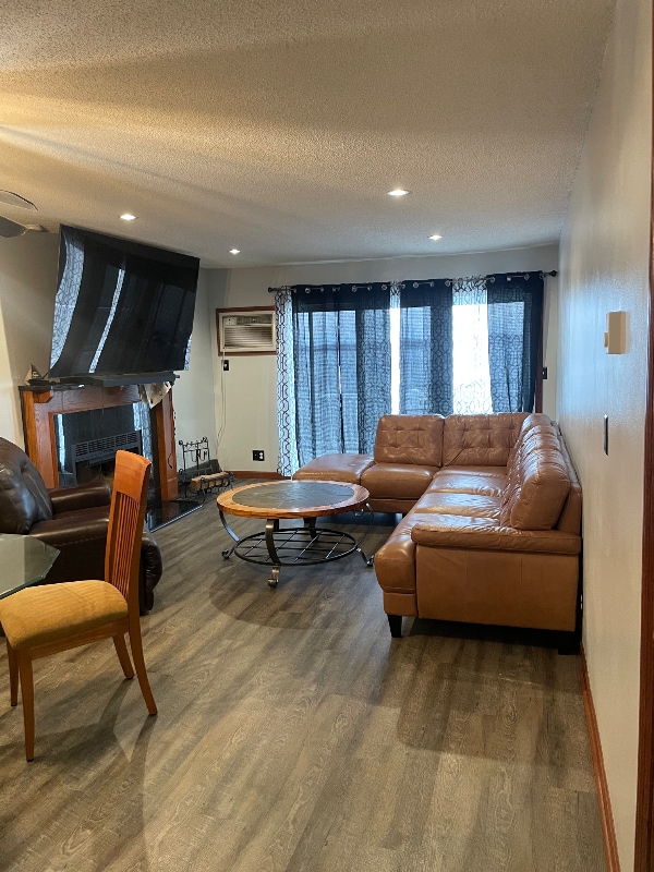 Photo - 153 1st St NE