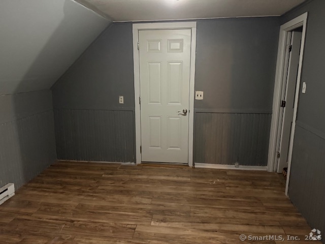 Building Photo - 105 Oak St Rental