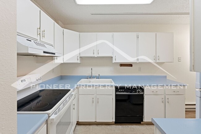 Photo - Charming Townhouse with Washer/Dryer and 1-Car Garage