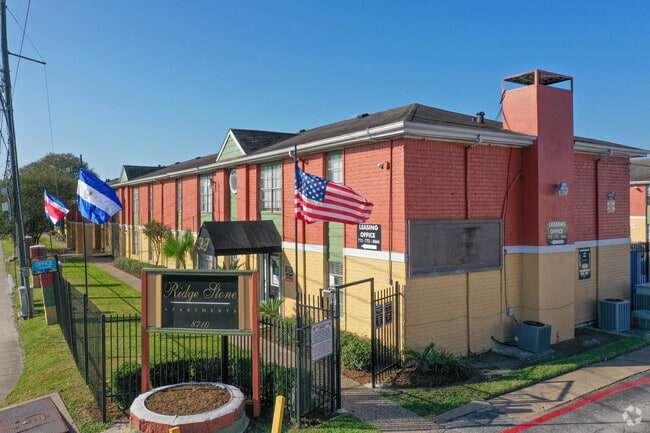RIDGE STONE APARTMENTS - RIDGE STONE APARTMENTS