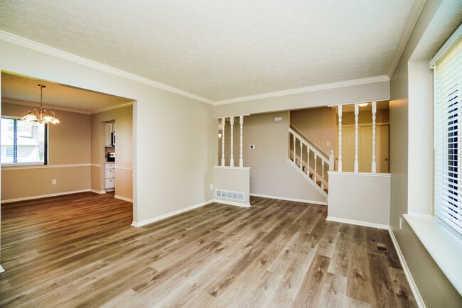 Photo - 9972 Granden St