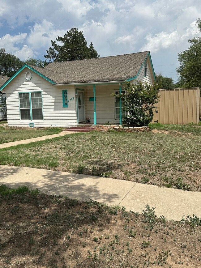 Photo - 2709 S Van Buren St Unidad 1