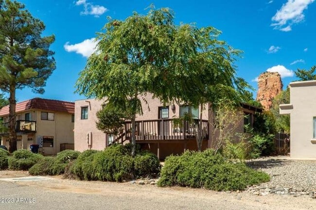 586 - 586 Apartment Unit 3