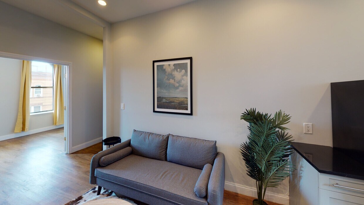 Photo - Private bedroom in 4 bed/1 bath Home