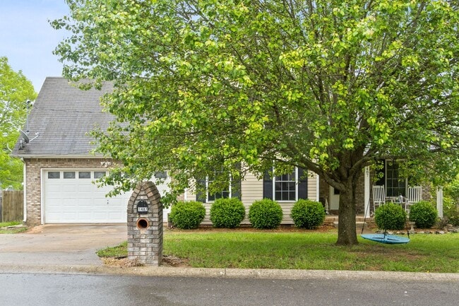 Photo - Lovely home in Peach Tree - Waiting for you to call home for the Holidays!