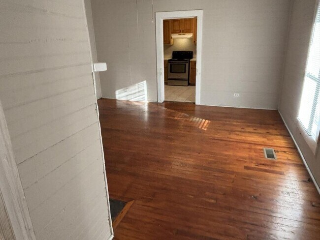 Photo - 1351 Springer St