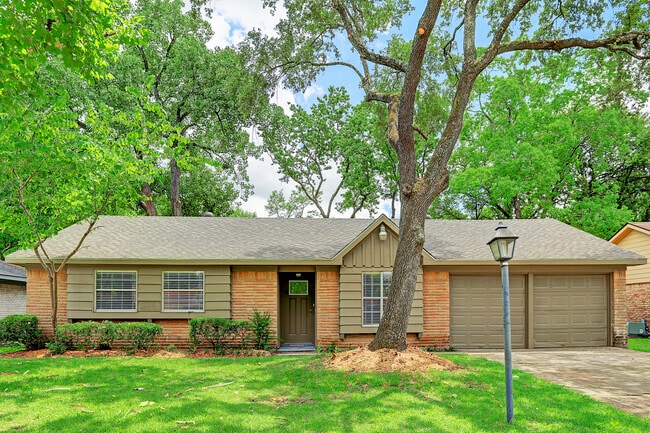 Building Photo - 6015 Dawnridge Dr Rental