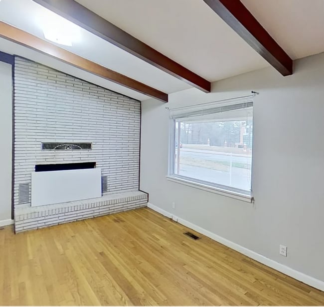 Photo - Broadmoor Shopping Center