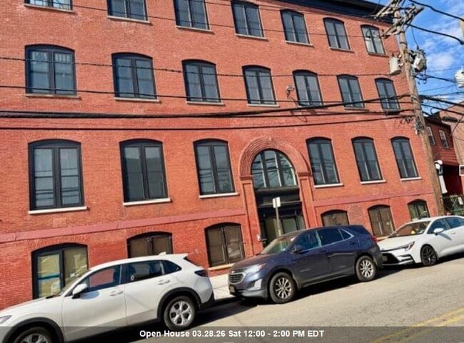 Building Photo - 38 Mill St Unit 4