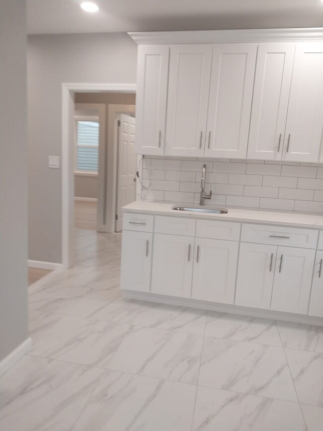 beautiful brand new kitchen - 137 Chestnut Ave Apartments Unit Chestnut 2nd floor