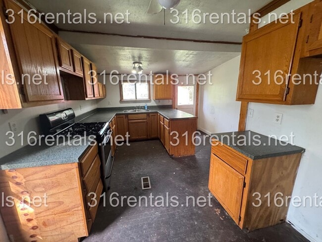 Photo - $995 - 4 bed 1 bath - Single Family Home