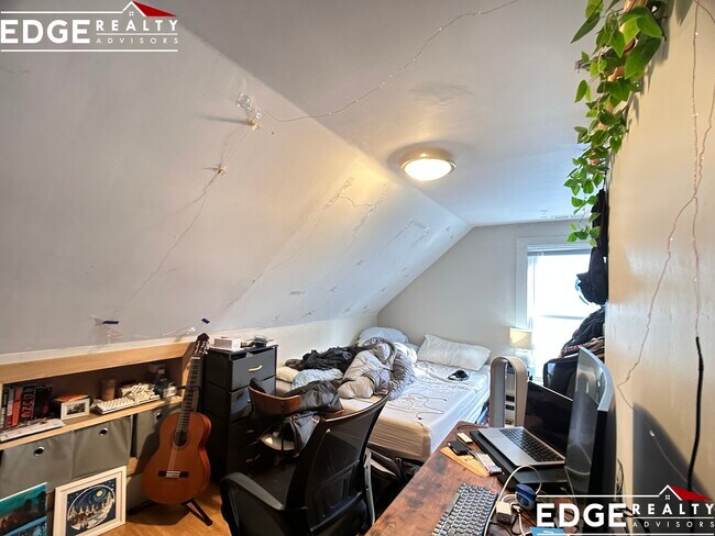 Photo - 23 Greylock Rd