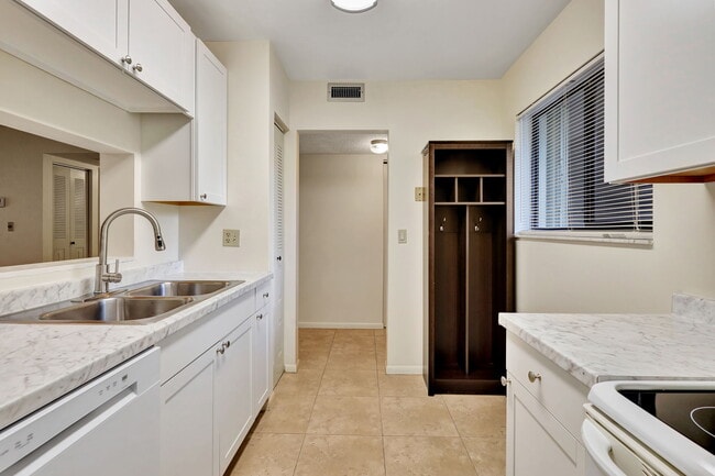 120 NW 70th St