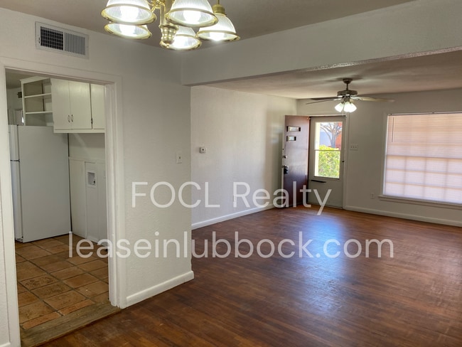 Photo - Bright and Welcoming 3/2/1 in the Maxey Park Neighborhood