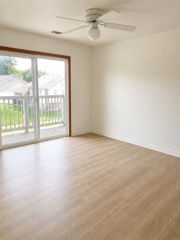 Photo - 215 Jewel Dr