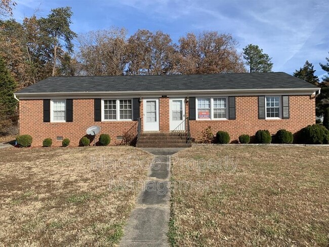 Building Photo - 101 Lee St Unit B