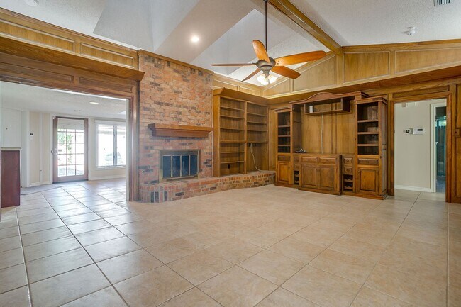 Photo - Great Move In Ready 3 Bedroom, 2 Bath Home Located in Northridge- Irving ISD- 75038