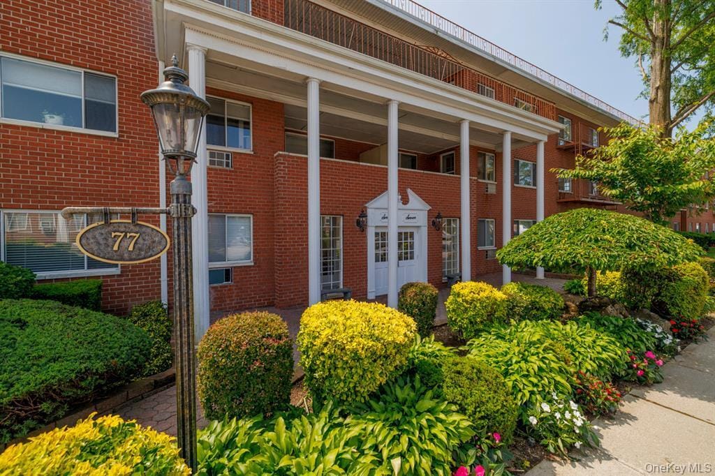 Photo - 77 S Park Ave Unit A8