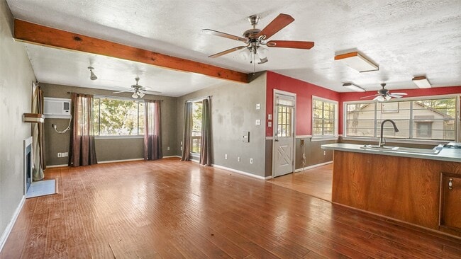 Photo - 314 Commanche Rd